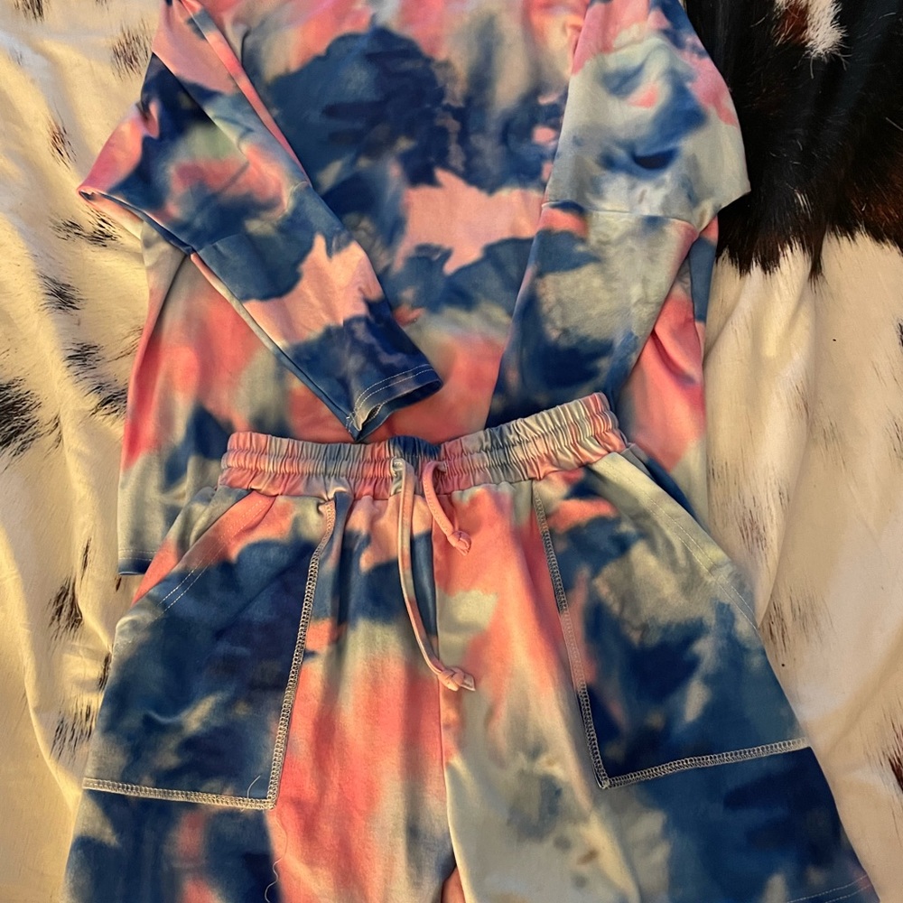 Cloths - Picture 5 of 11